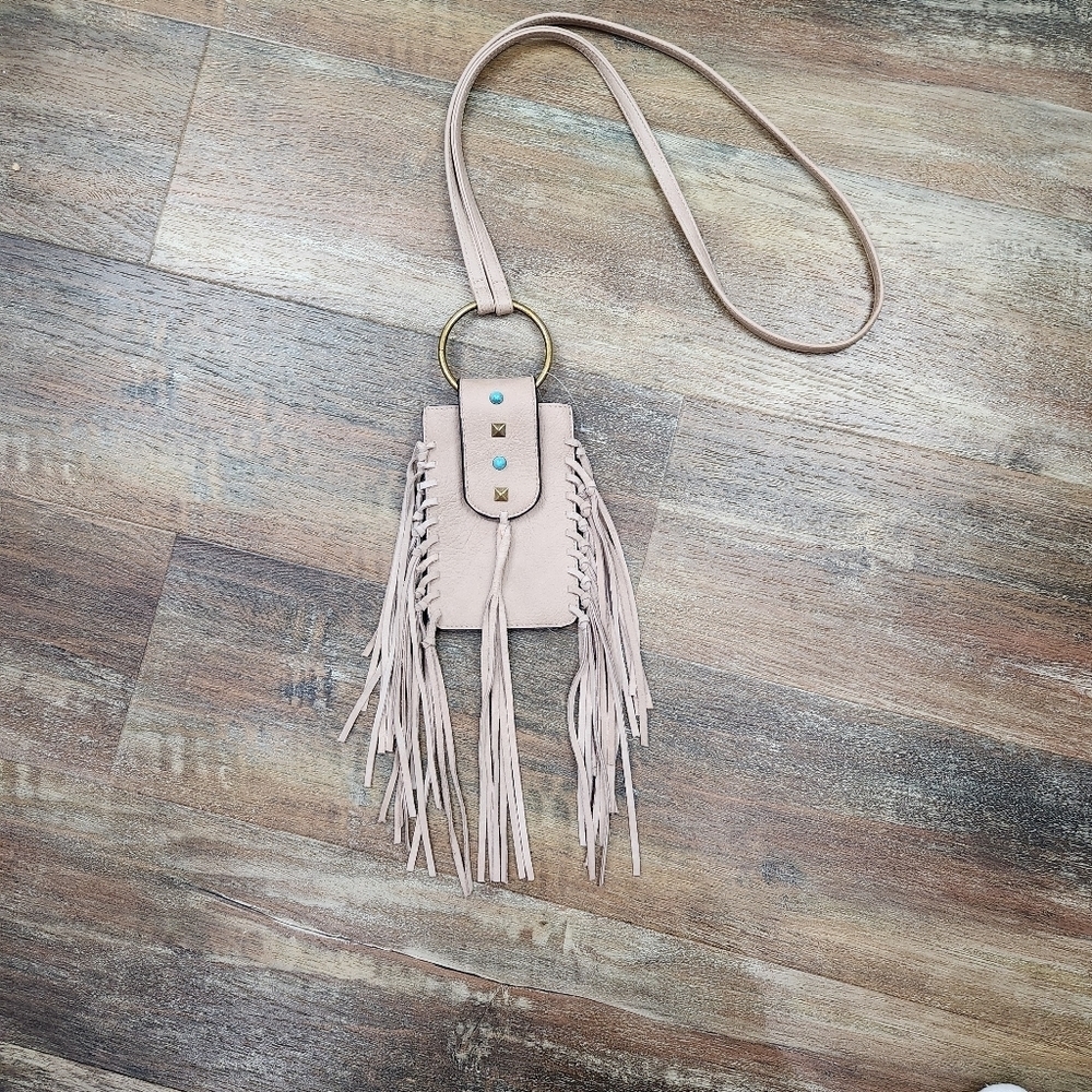 NWOT MUDD SOUTHWESTERN BOHEMIAN STUDDED FRINGED CROSSBODY BAG - Picture 6 of 8